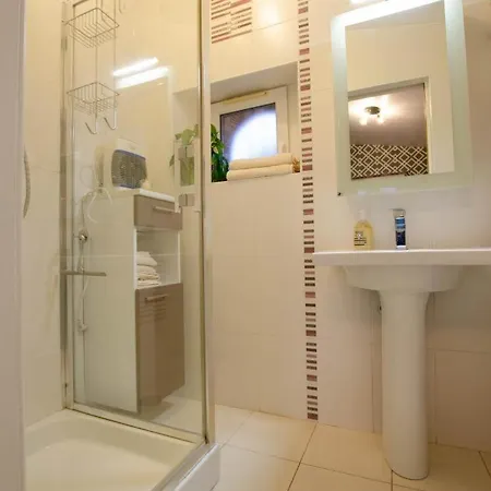 Holiday home La Met Au Loup Charmont-sous-Barbuise